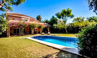 Traditional, Mediterranean luxury villa for sale in the golf valley of Nueva Andalucia - Marbella 40297 