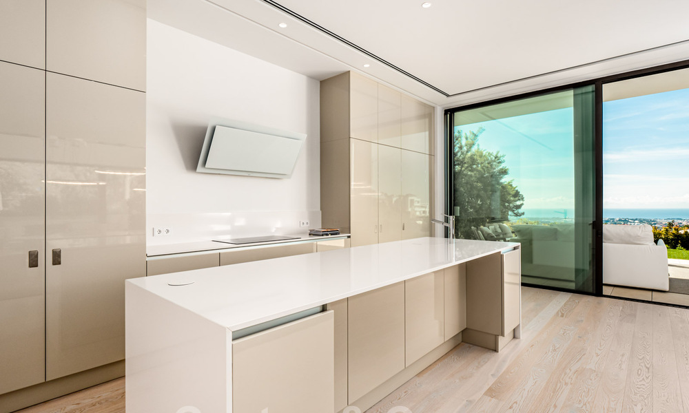 Hypermodern, architectural luxury villa for sale in exclusive urbanization in Marbella - Benahavis 40385