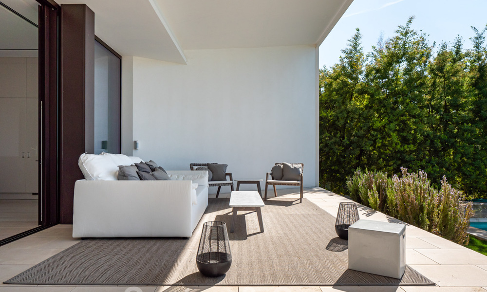 Hypermodern, architectural luxury villa for sale in exclusive urbanization in Marbella - Benahavis 40391