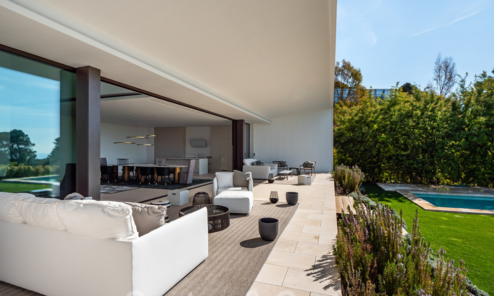 Hypermodern, architectural luxury villa for sale in exclusive urbanization in Marbella - Benahavis 40394