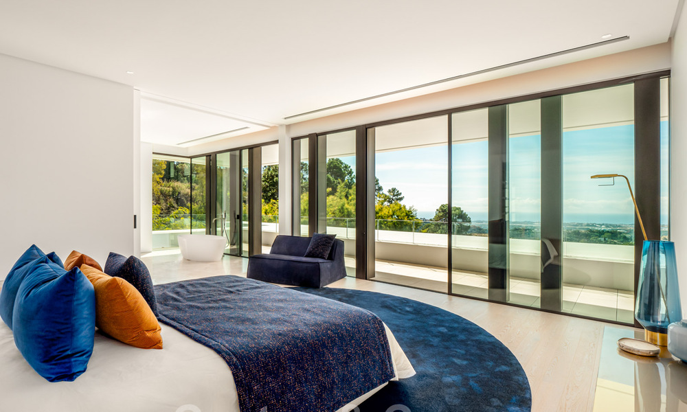 Hypermodern, architectural luxury villa for sale in exclusive urbanization in Marbella - Benahavis 40399