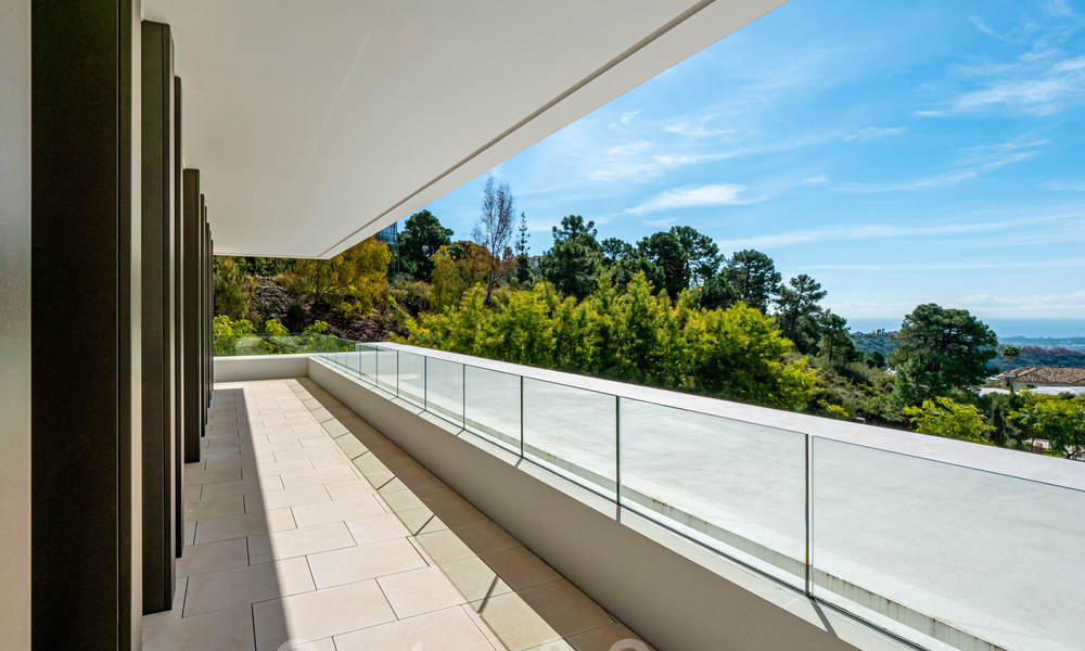 Hypermodern, architectural luxury villa for sale in exclusive urbanization in Marbella - Benahavis 40400