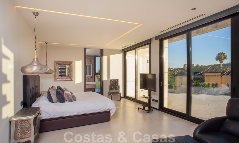 Special, architectural villa for sale in a gated community in Nueva Andalucia, Marbella 40460