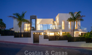 Special, architectural villa for sale in a gated community in Nueva Andalucia, Marbella 40477 
