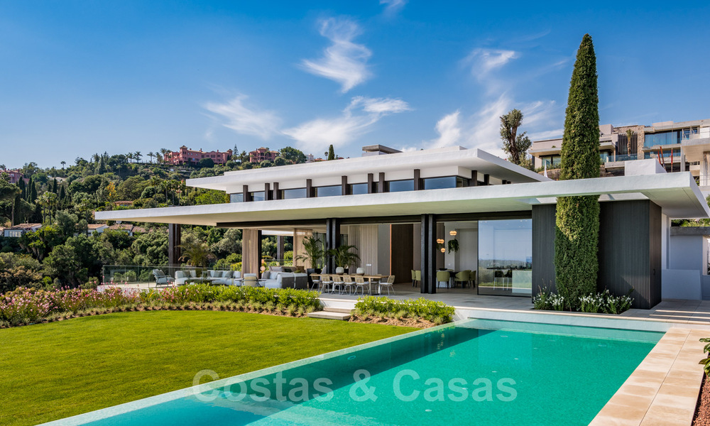 Royale, modern villa for sale with spectacular open sea views in a gated community in Benahavis - Marbella 40670