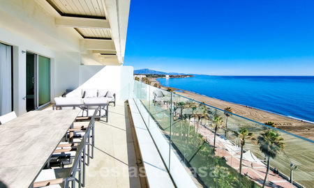Luxurious penthouses for sale in a refurbished complex, on first line beach with breathtaking sea views, in the center of Estepona 40651