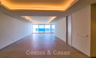Luxurious penthouses for sale in a refurbished complex, on first line beach with breathtaking sea views, in the center of Estepona 40664 