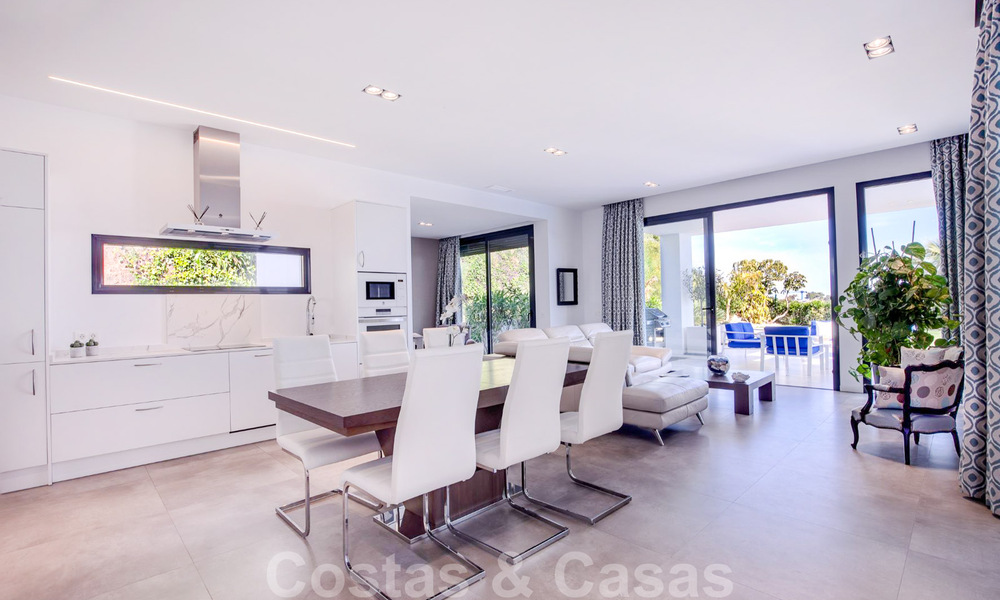 Ready to move in, modern luxury villa for sale with panoramic mountain and sea views in a gated resort in Marbella - Benahavis 41038