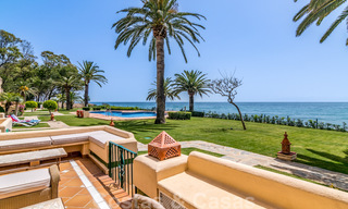 Luxury townhouse for sale, frontline beach, in a gated community, within walking distance to Estepona center 40839 