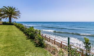 Luxury townhouse for sale, frontline beach, in a gated community, within walking distance to Estepona center 40843 