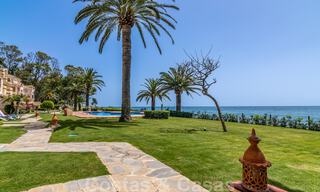 Luxury townhouse for sale, frontline beach, in a gated community, within walking distance to Estepona center 40844 