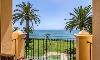 Luxury townhouse for sale, frontline beach, in a gated community, within walking distance to Estepona center 40855 