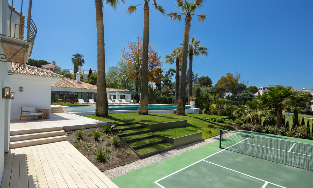 Contemporary, Mediterranean, luxury villa for sale, frontline golf in a gated urbanization in Nueva Andalucia, Marbella 40911