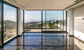 Designer villa for sale with panoramic sea views in a prestigious golf resort in Benahavis - Marbella 40939 