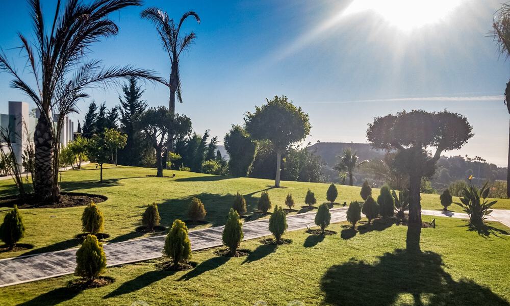 Designer villa for sale with panoramic sea views in a prestigious golf resort in Benahavis - Marbella 40941