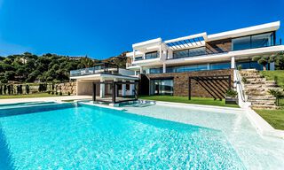 Designer villa for sale with panoramic sea views in a prestigious golf resort in Benahavis - Marbella 40943 