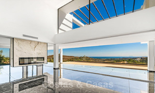Designer villa for sale with panoramic sea views in a prestigious golf resort in Benahavis - Marbella 40945 