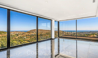 Designer villa for sale with panoramic sea views in a prestigious golf resort in Benahavis - Marbella 40946 