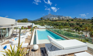 Luxurious, exclusive penthouse with huge roof terrace and private pool for sale in Marbella, Golden Mile 41108 