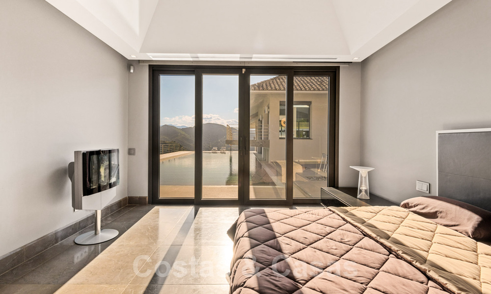 Modern luxury villa for sale with a designer interior, in the exclusive La Zagaleta Golf resort, Benahavis - Marbella 41244