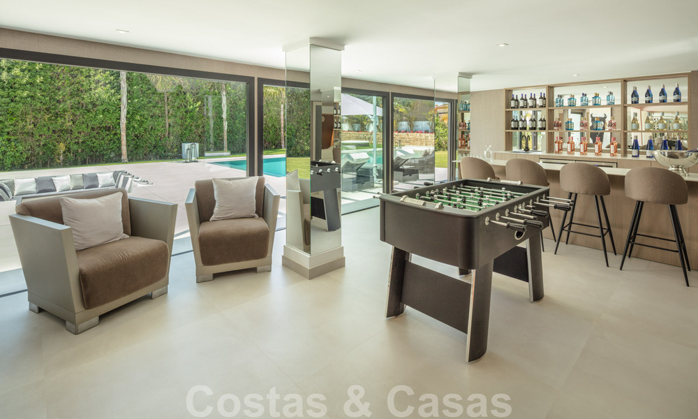 Contemporary luxury villa for sale with panoramic sea views and the La Concha mountain, on the Golden Mile of Marbella 41326
