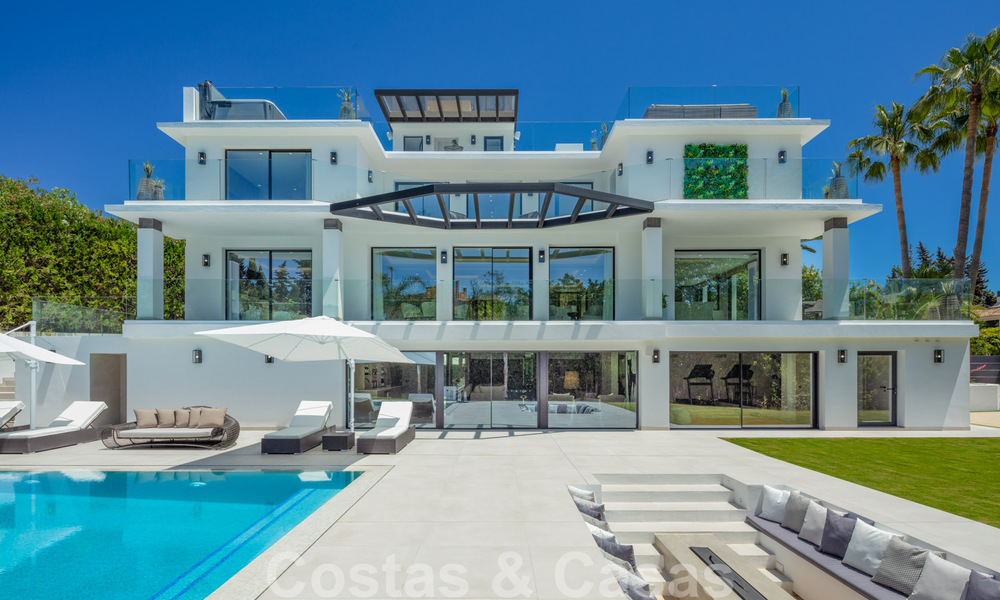 Contemporary luxury villa for sale with panoramic sea views and the La Concha mountain, on the Golden Mile of Marbella 41329