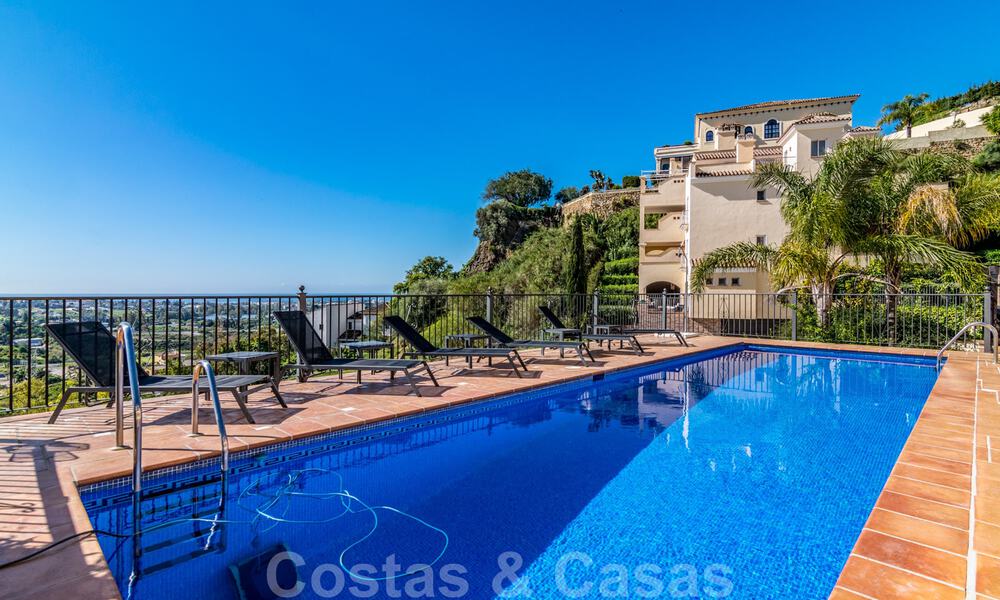 Luxurious, duplex penthouse for sale with panoramic sea views in Benahavis - Marbella 41438