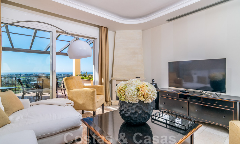 Luxurious, duplex penthouse for sale with panoramic sea views in Benahavis - Marbella 41455