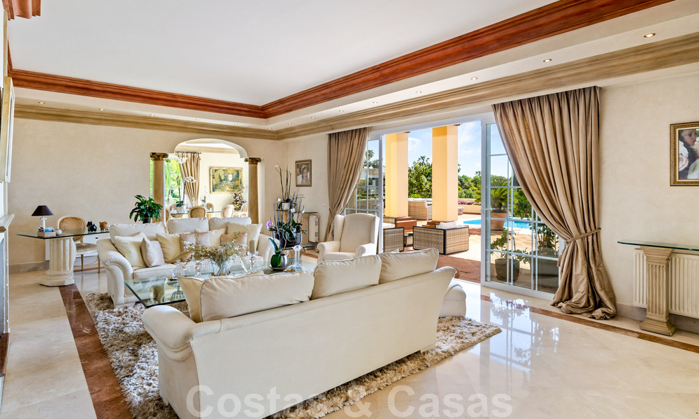Spanish, luxury villa for sale, with views of the countryside and the sea, in Marbella - Benahavis 41523