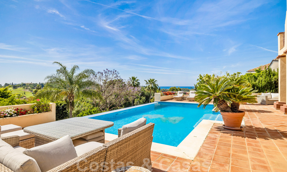 Spanish, luxury villa for sale, with views of the countryside and the sea, in Marbella - Benahavis 41527