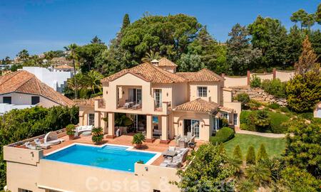 Spanish, luxury villa for sale, with views of the countryside and the sea, in Marbella - Benahavis 41564