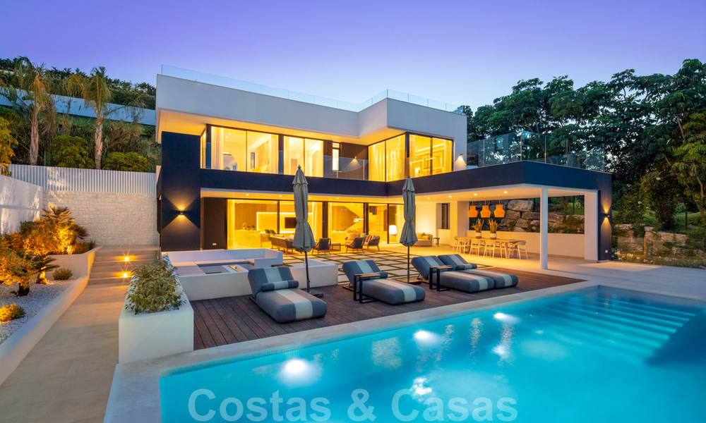 Luxurious, LA-style villa for sale, with open views of the La Concha mountain in Nueva Andalucia - Marbella 41708