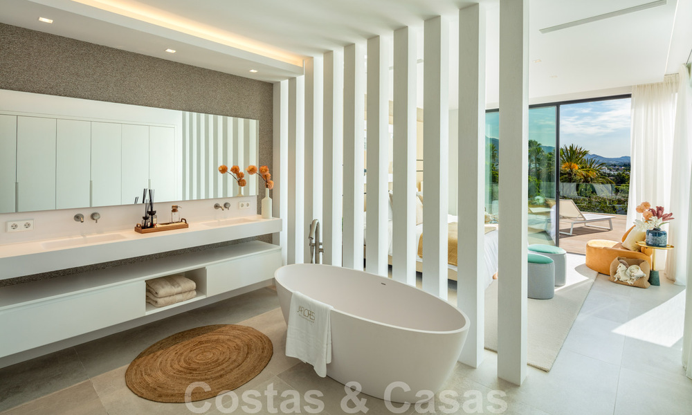Luxurious, LA-style villa for sale, with open views of the La Concha mountain in Nueva Andalucia - Marbella 41712