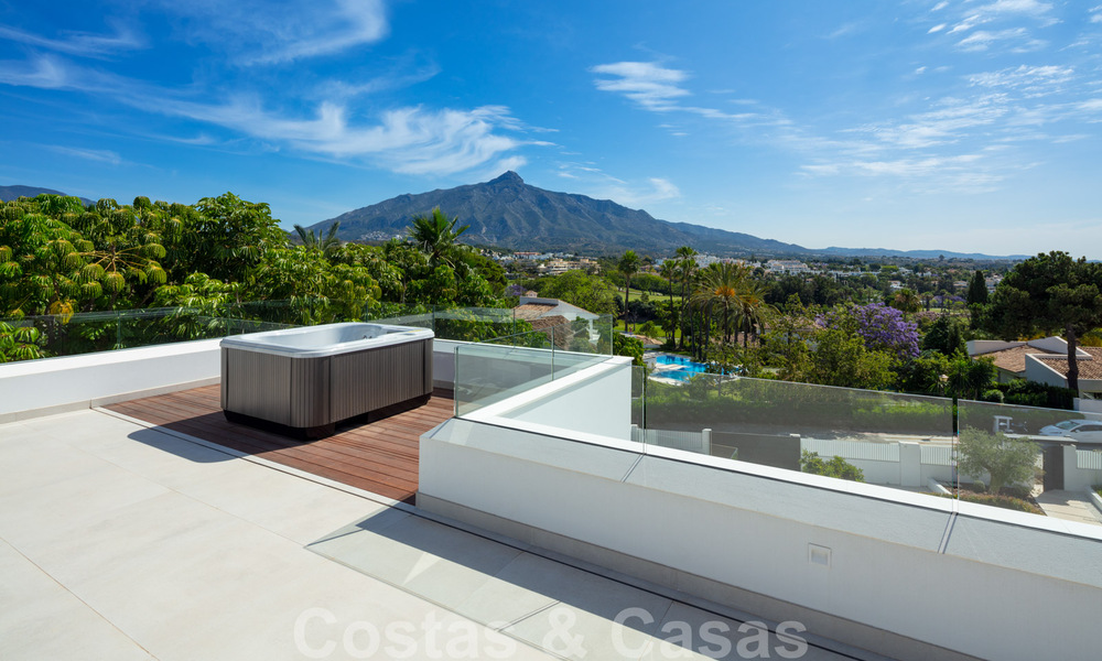 Luxurious, LA-style villa for sale, with open views of the La Concha mountain in Nueva Andalucia - Marbella 41719