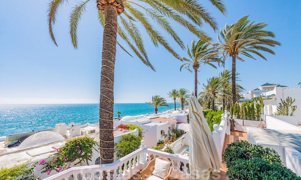 Charming house for sale, in a complex directly on the beach, with stunning sea views on the Golden Mile - Marbella 41632