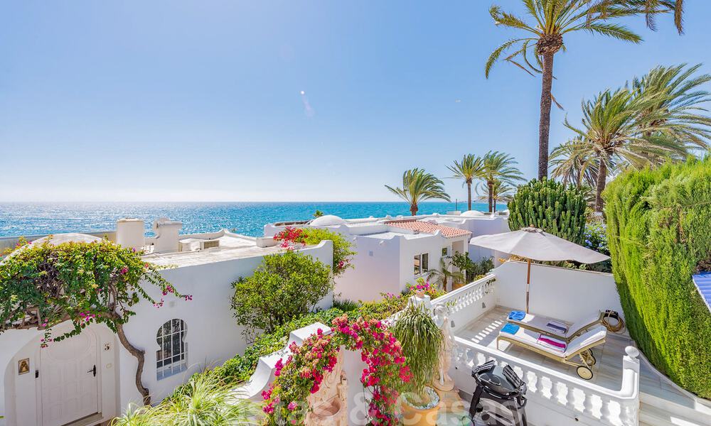 Charming house for sale, in a complex directly on the beach, with stunning sea views on the Golden Mile - Marbella 41636