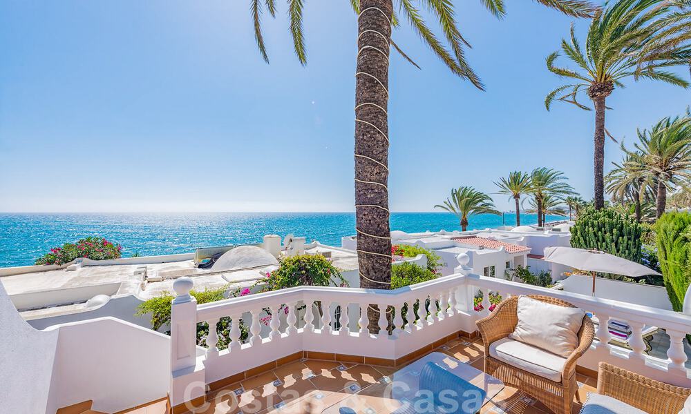 Charming house for sale, in a complex directly on the beach, with stunning sea views on the Golden Mile - Marbella 41637