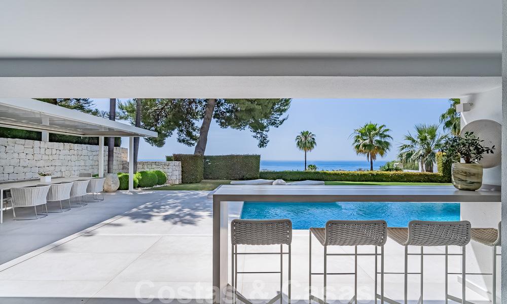 Magnificent villa for sale renovated in a luxurious, modern style, on the Golden Mile - Marbella 41690