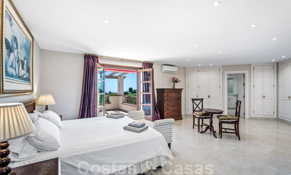 Traditional, Spanish luxury villa for sale in Benahavis - Marbella 41871