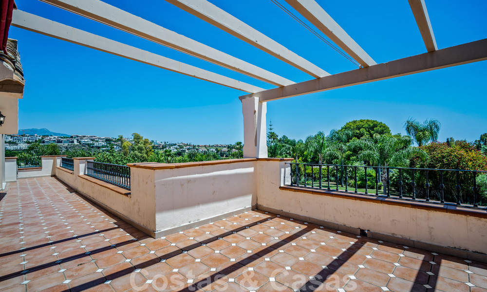 Traditional, Spanish luxury villa for sale in Benahavis - Marbella 41874