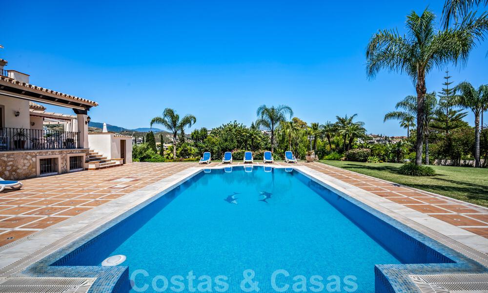 Traditional, Spanish luxury villa for sale in Benahavis - Marbella 41880