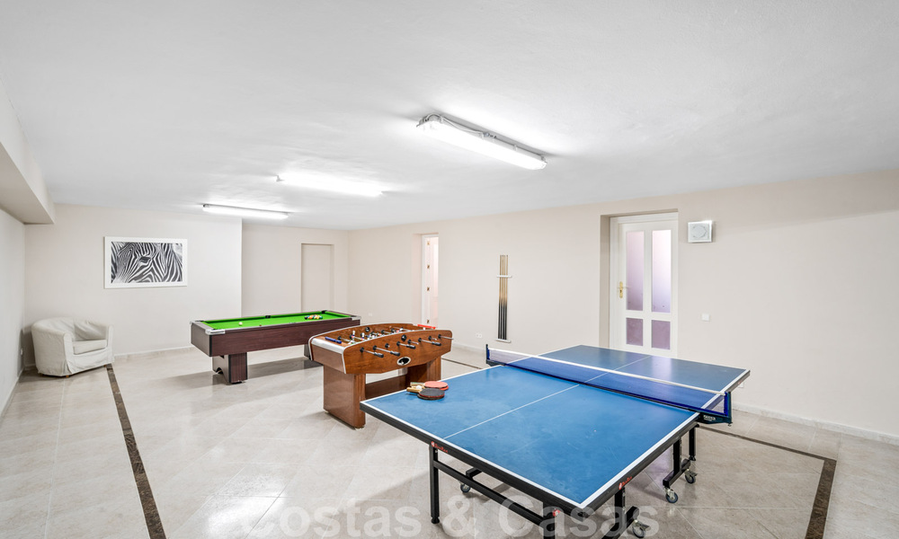 Traditional, Spanish luxury villa for sale in Benahavis - Marbella 41882