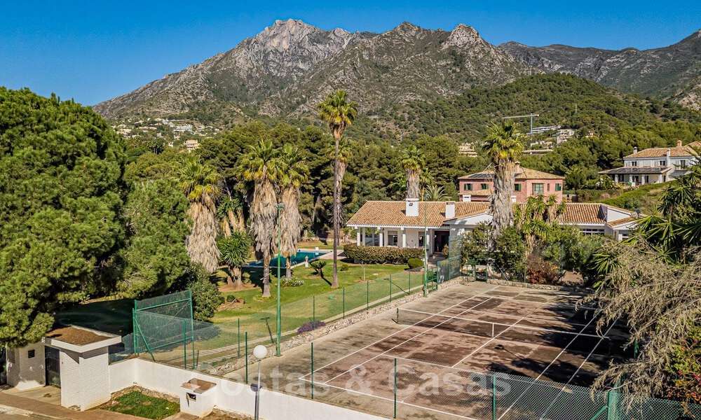 Investment opportunity. Charming villa for sale on a large plot with sea views in quiet area close to Marbella centre 41784