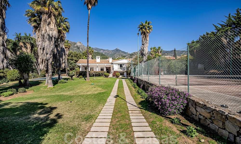 Investment opportunity. Charming villa for sale on a large plot with sea views in quiet area close to Marbella centre 41790
