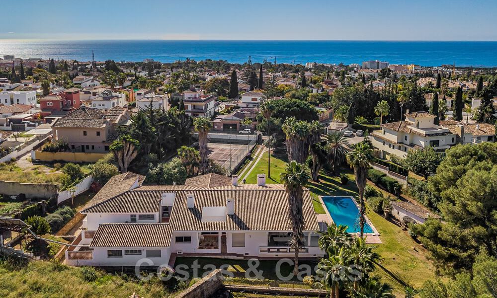 Investment opportunity. Charming villa for sale on a large plot with sea views in quiet area close to Marbella centre 41795