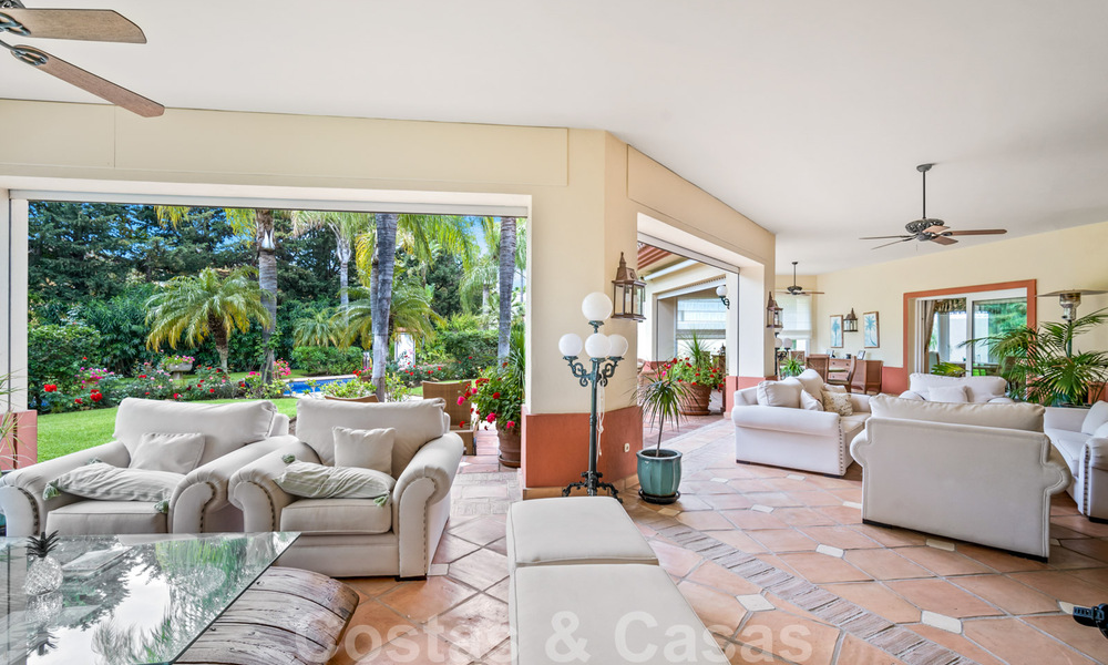 Traditional style luxury villa for sale with garden views, beachside in Guadalmina Baja in Marbella 41841