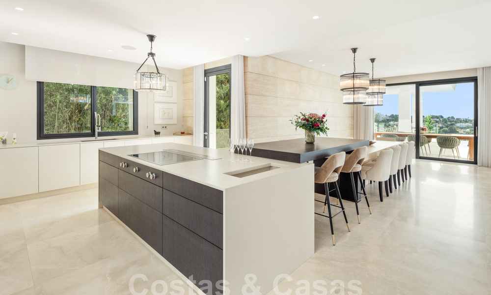 Modernist villa for sale with panoramic sea views in Marbella - Benahavis 58761