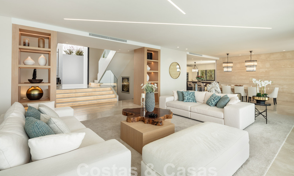 Modernist villa for sale with panoramic sea views in Marbella - Benahavis 58764