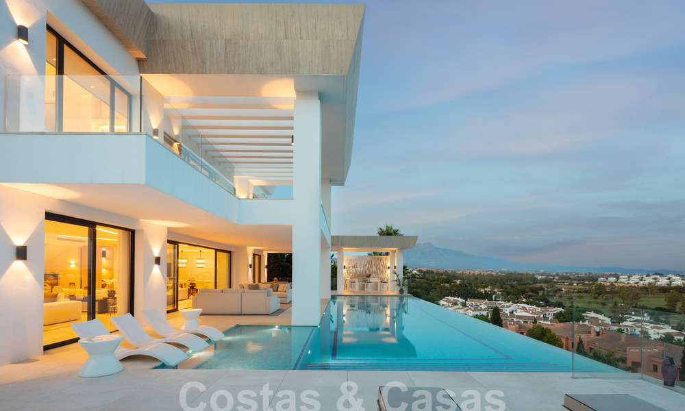 Modernist villa for sale with panoramic sea views in Marbella - Benahavis 58780