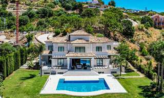 Luxury villa in a classical Mediterranean style for sale with sea views in Benahavis - Marbella 41975 